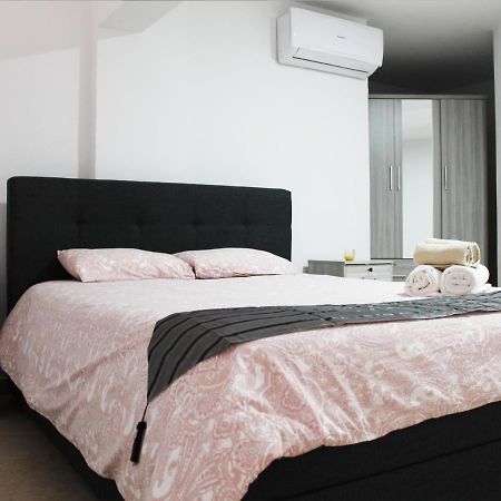 Duplex Comfort Apartments Larnaca Ngoại thất bức ảnh